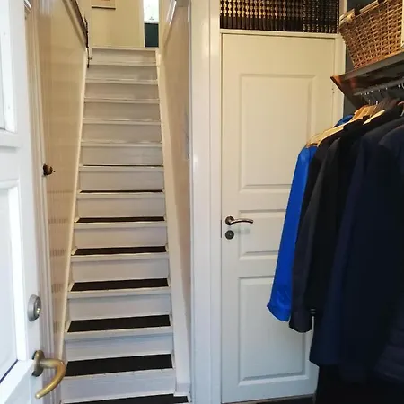Idyllisk Byhus I Centrum Af Svendborg Oda ve Kahvaltı